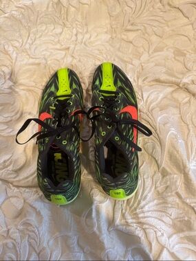 Nike Rival D Black & Neon Green Track and Firkd Sneakers